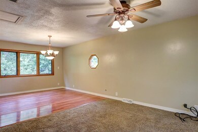 615 Wilson Square, Elberfeld, IN 47613 - photo 5