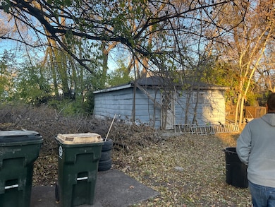 521 Cedar Crest Ct, Round Lake, IL 60073 - photo 2