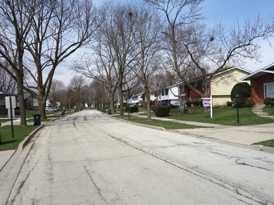 2212 Birch Ln, Rolling Meadows, IL 60008 - photo 4