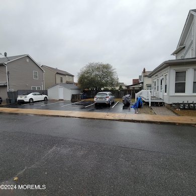 38 Main St unit . 5, Keyport, NJ 07735 - photo 2