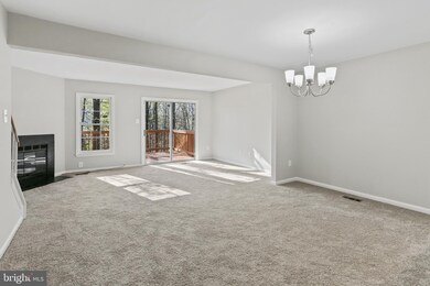 3728 Angelton Ct, Burtonsville, MD 20866 - photo 6