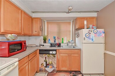 11 Woodbine St unit 2, Pawtucket, RI 02860 - photo 6