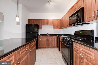 12900 Centre Park Cir unit 403, Herndon, VA 20171 - photo 5