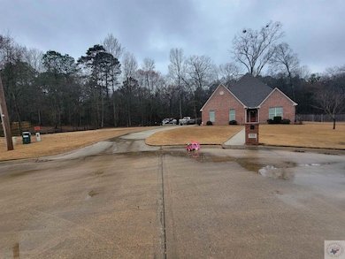 528 Mitchell Ryan, Wake Village, TX 75501 - photo 2