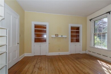 Den. Could be a first floor bedroom.