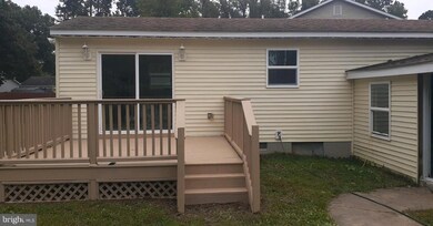 528 Rolando Dr, Colonial Beach, VA 22443 - photo 2