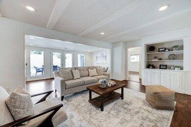 10022 Overbrook Ln, Houston, TX 77042 - photo 7