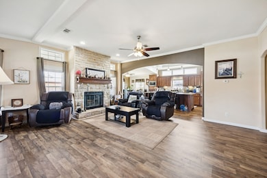 113 Draper Dr, Springtown, TX 76082 - photo 5