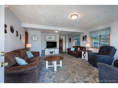 422 W D St, Rainier, OR 97048 - photo 6