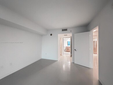 1800 Club unit 3705, Miami, FL 33132 - photo 7