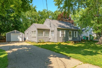 22nd_St_N_217_Springfield_49037-1