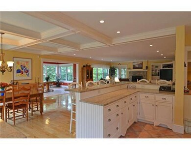Kitchen. Expansive kitchen...