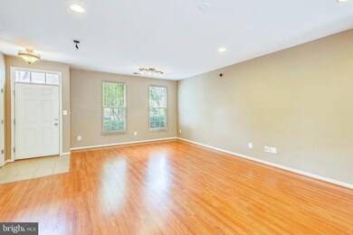 9202 Alvyn Lake Cir, Bristow, VA 20136 - photo 5