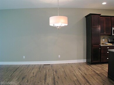 2451 Nuttall Ct unit 22, Holland, MI 49424 - photo 6