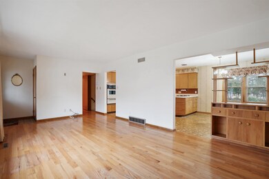 2510 Merfeld Ln, Dubuque, IA 52001 - photo 4