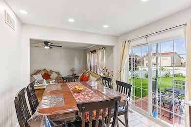 25804 S Daffodil Ln, Monee, IL 60449 - photo 6