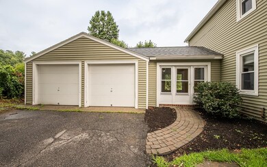 112 Musquash Rd, Hudson, NH 03051 - photo 2