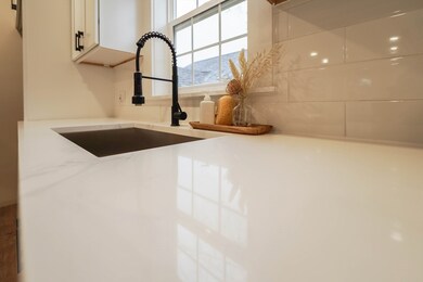 21 Gifford Ave, North Dartmouth, MA 02747 - photo 6