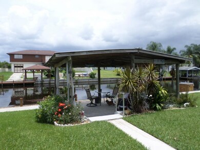 COVERED PATIO BY CANAL