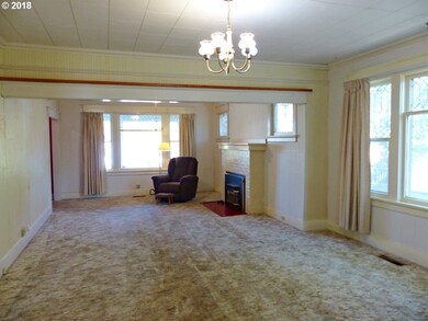 Living Room/Dining Room
