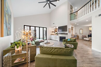 321 Sugarberry Cir, Houston, TX 77024 - photo 5