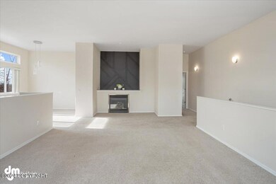 Living Room w/Gas Fireplace