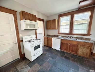 1234 12th St, Rock Island, IL 61201 - photo 6