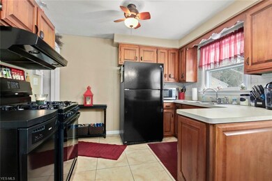 112 Hopewell Dr, Struthers, OH 44471 - photo 5