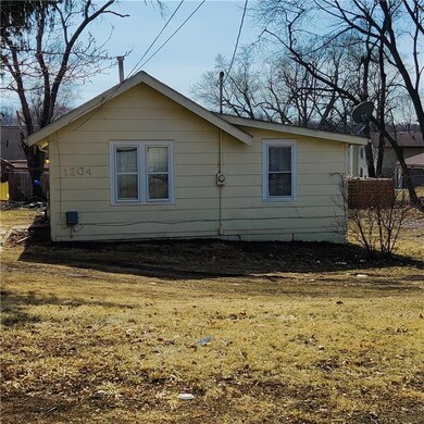 1204 Evans St, Des Moines, IA 50315 - photo 6