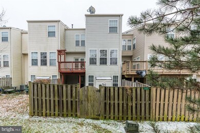 2541 Banshire Dr, Herndon, VA 20171 - photo 2