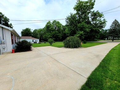 10400 Oakland Dr, Portage, MI 49024 - photo 3