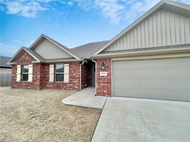 630 Captain Hopkins St, Prairie Grove, AR 72753 - photo 2