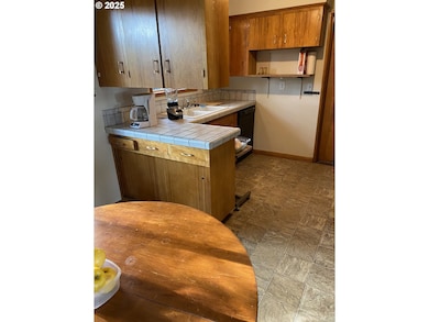 12720 SE Alder St, Portland, OR 97233 - photo 3