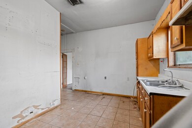 9429 E Avenue H, Houston, TX 77012 - photo 4