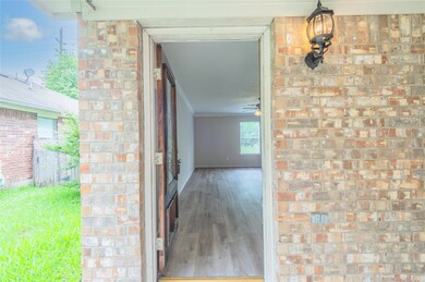 6524 Mccharen Ct, Houston, TX 77086 - photo 2