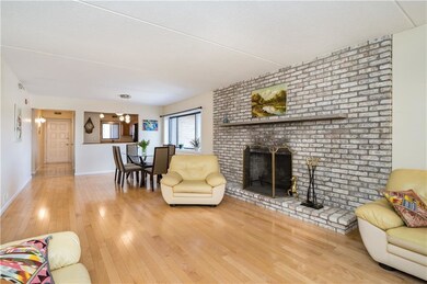 650 E Greenwich Ave unit 3-401, West Warwick, RI 02893 - photo 2