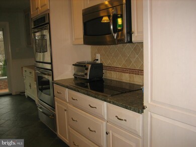 13 Lopa Ct, North Potomac, MD 20878 - photo 7