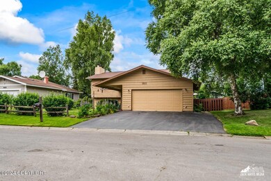 1811 Shadetree Circle