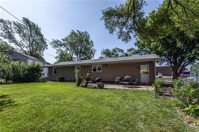 7340 Goddard Dr, Shawnee, KS 66203 - photo 5