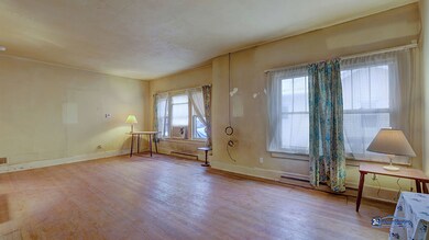 518 W Ridgeland Ave, Waukegan, IL 60085 - photo 4