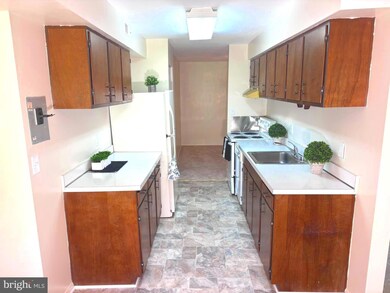 429 Christopher Ave unit 21, Gaithersburg, MD 20879 - photo 6