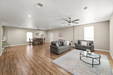 600 Baurline St, Fort Worth, TX 76111 - photo 4