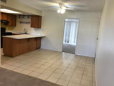 HUNTINGTON LARGE TILED DINING ROOM