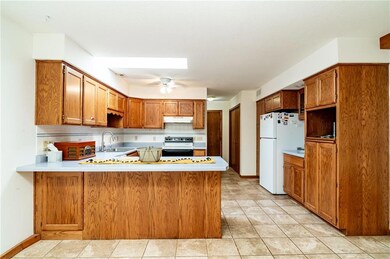 17076 S Shawnee Heights Rd, Overbrook, KS 66524 - photo 5