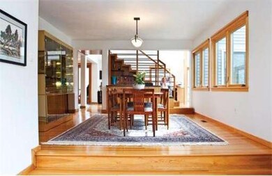 828 Hammond St, Chestnut Hill, MA 02467 - photo 5