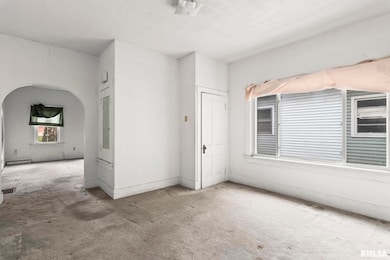 1504 E Phillips St, Springfield, IL 62702 - photo 2