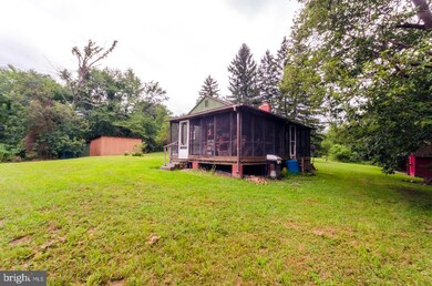 8300 Baird Ln, Berkeley Springs, WV 25411 - photo 5