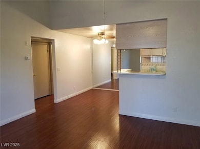 5221 Lindell Rd unit 206, Las Vegas, NV 89118 - photo 5