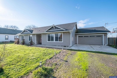 115 E 2nd St, Halsey, OR 97348 - photo 2