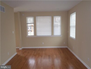 327 Powell St, Gloucester City, NJ 08030 - photo 3